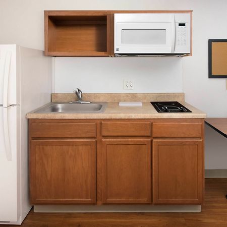 Extended Stay America Select Suites - Cleveland - Airport Fairview Park Екстериор снимка