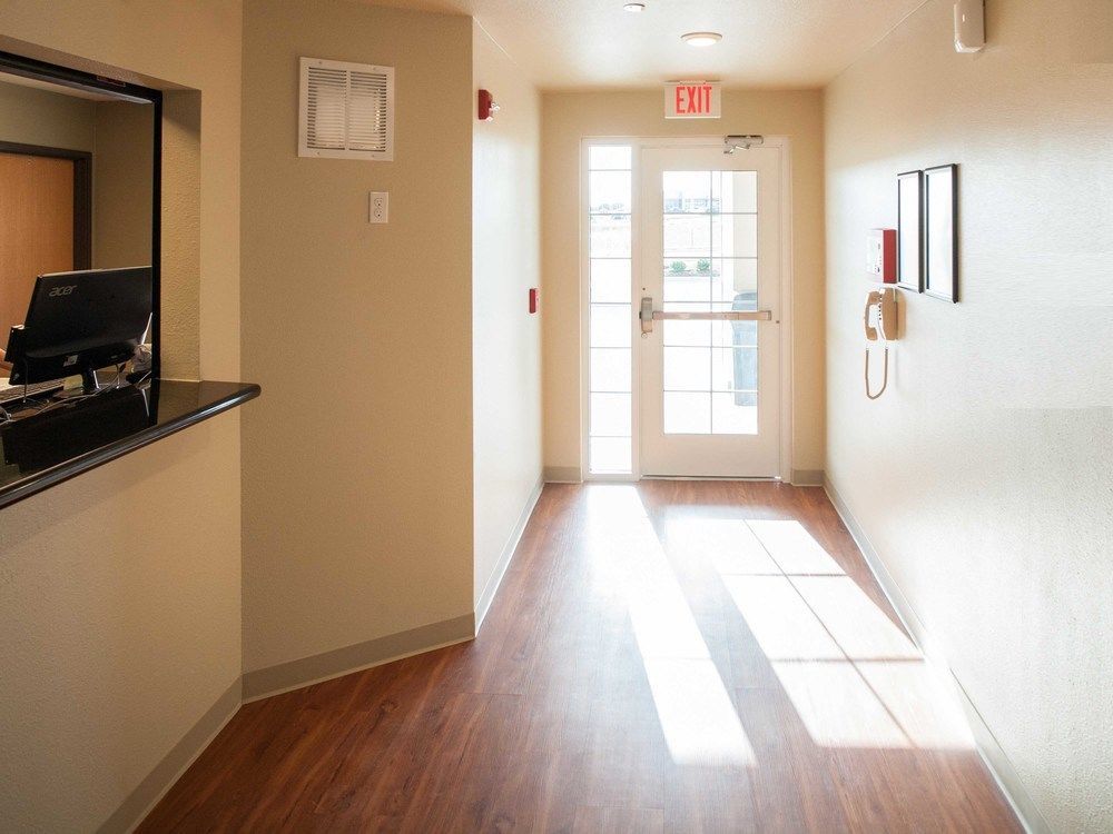 Extended Stay America Select Suites - Cleveland - Airport Fairview Park Екстериор снимка